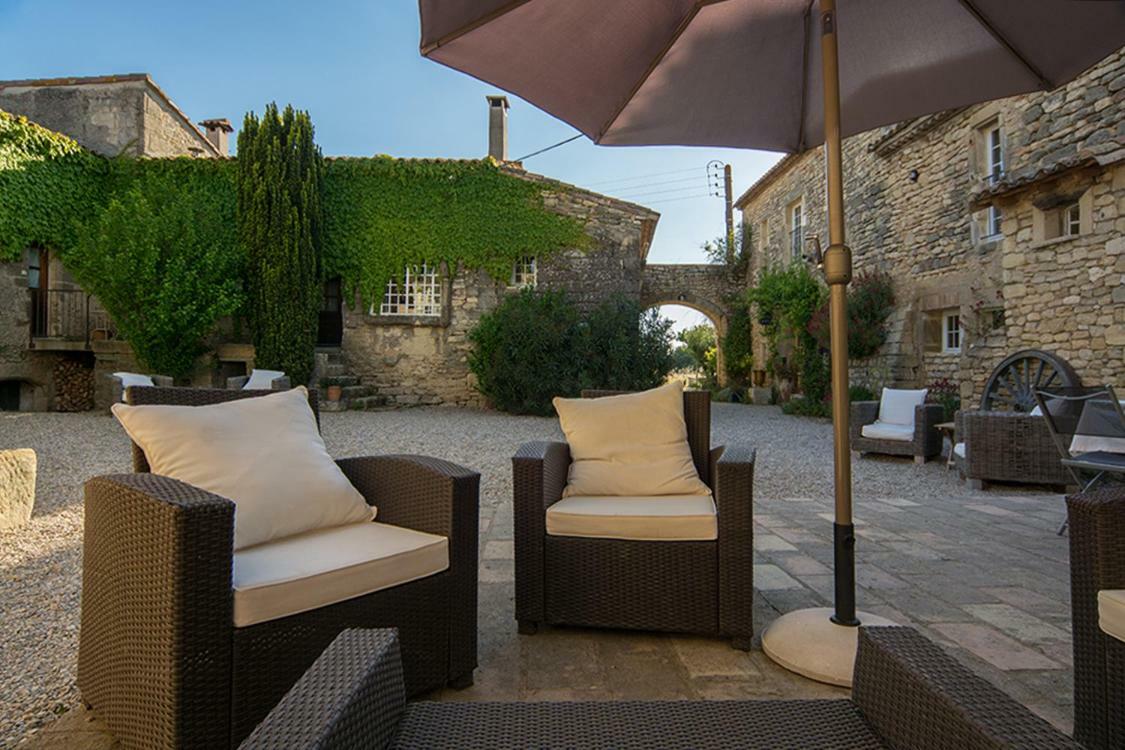 Mas De La Rivoire B&B Villevieille Ngoại thất bức ảnh